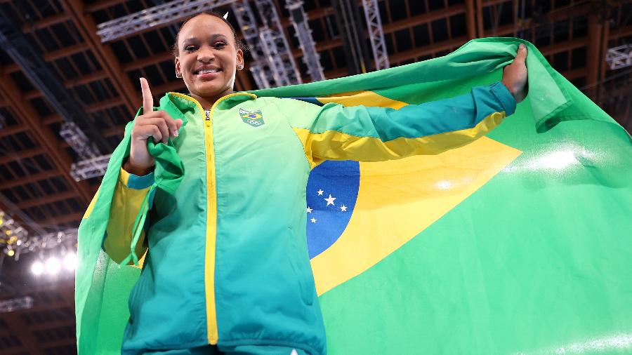 Rebeca Andrade conquistou ouro e prata na ginástica artística em Tóquio-2020 - Laurence Griffiths/Getty Images