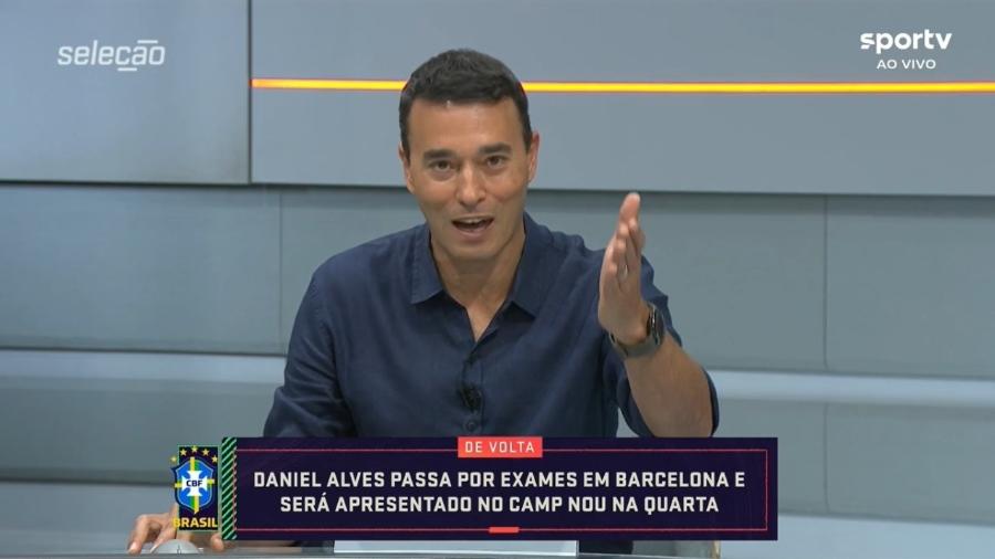 André Rizek acredita que a contratação de Daniel Alves foi "a maior bobagem do futebol brasileiro" - Reprodução/SporTV