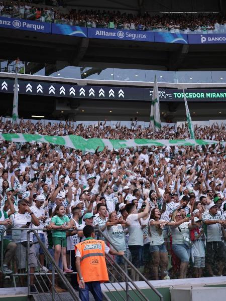 Torcida organizada do Palmeiras protestou contra presidente antes da semifinal do Paulista - Ettore Chiereguini/AGIF