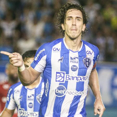 Nicolas, do Paysandu, comemora gol marcado contra o Vila Nova, pela final da Copa Verde