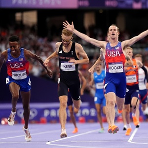 Atletismo tem noite de dois recordes olímpicos e astro fora do pódio