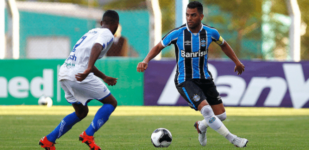 Maicon acredita que a pressão possa ser amenizada com boa atuação contra LDU - Lucas Uebel/Grêmio