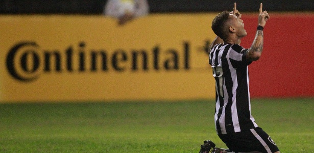 Neílton comemora o único gol do Botafogo diante do Juazeirense, em Xerém - Vítor Silva/SSPress/Botafogo