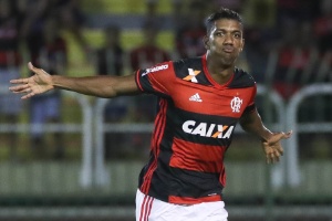 Autor do gol da vitória do Fla, Berrío festeja:  Isso dá muita confiança