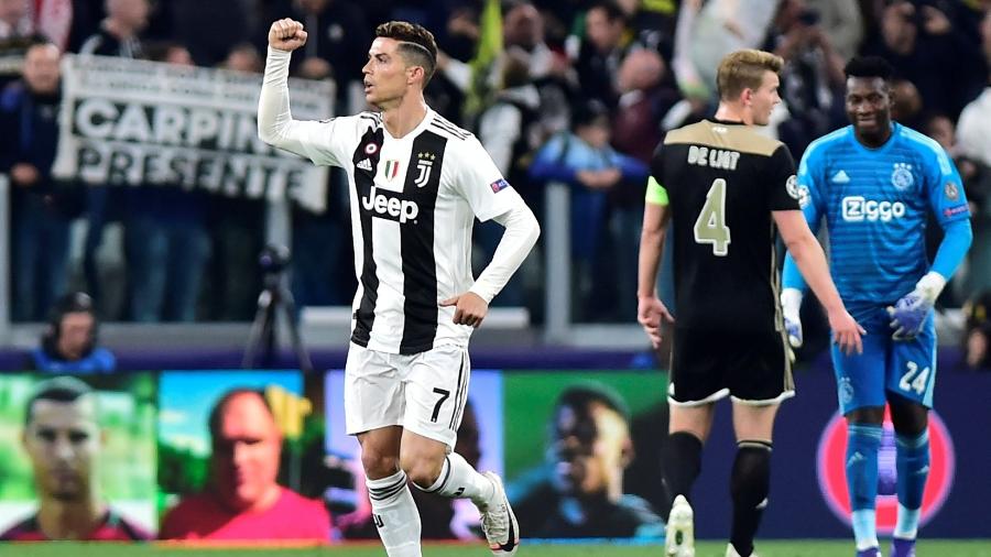 Cristiano Ronaldo comemora gol para a Juventus diante do Ajax nas quartas de final da Liga dos Campeões - Massimo Pinca/Reuters