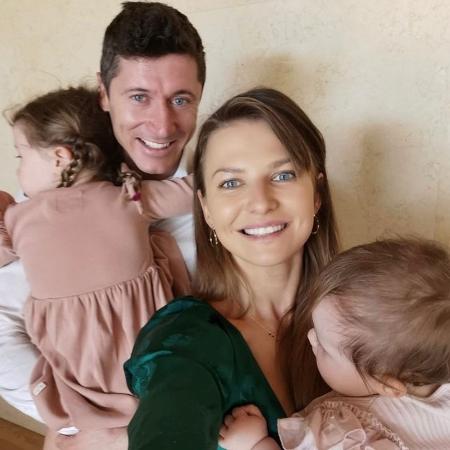 Robert Lewandowski, do Bayern de Munique, publicou foto da família na Páscoa - Reprodução/Instagram