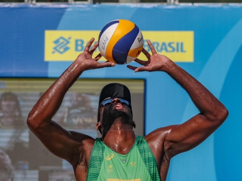 Banco do Brasil encerra patrocínio histórico a atletas do vôlei de praia