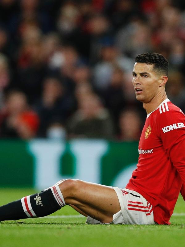 Cristiano Ronaldo lamenta gol da Atalanta contra o Manchester United na Liga dos Campeões