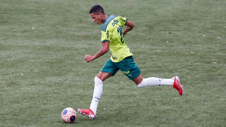 Giovani, jovem da base do Palmeiras, em treino para a Copa São Paulo - Fabio Menotti / Ag. Palmeiras