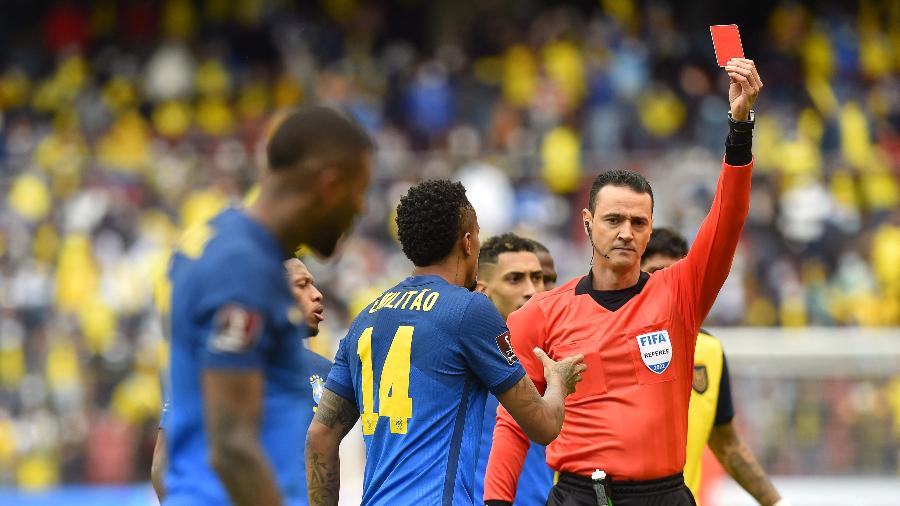 Wilmar Roldán teve uma atuação repleta de desconfiança no empate entre Equador x Brasil, pelas Eliminatórias da Copa - Rodrigo Buendia/Reuters