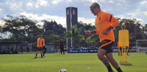 Corinthians se reapresenta e inicia preparação para duelo com o Santos