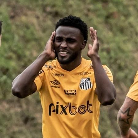 Mendoza e Soteldo durante treino do Santos - Ivan Storti/ Santos FC