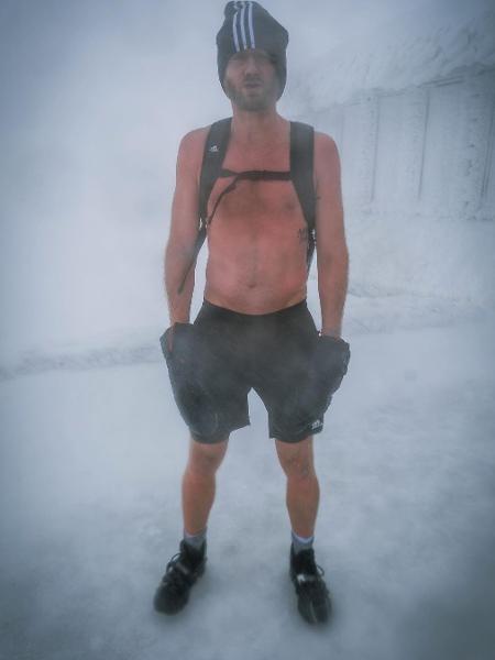 André Schürrle escalou montanha congelada sem camisa - Reprodução