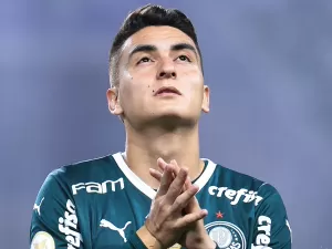 Atuesta volta ao Palmeiras após empréstimo ao LAFC, mas não deve ficar