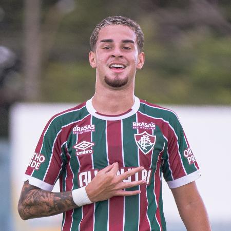 Agner, do Fluminense, comemora após marcar contra o São Raimundo, pela Copinha