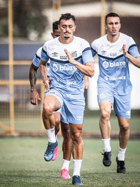 Diego Pituca em treino do Santos no CT Rei Pelé