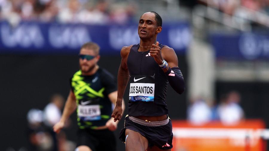 Alison do Santos vence os 400m com barreiras em etapa de Londres da Diamond League