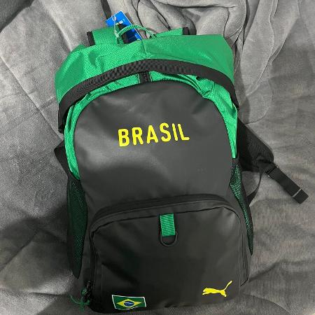 Mochila de material esportivo do brasileiro Balotelli