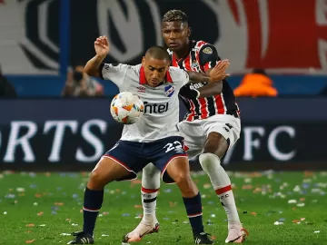 Trio do São Paulo celebra empate e enfatiza MorumBis: 'Agora é em casa'