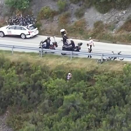 Brandon McNulty foi parar na vegetação após passar pelo guard rail