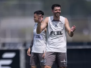 Atacante diz que recusou times da Europa para fechar com Corinthians: 'Me encantei'