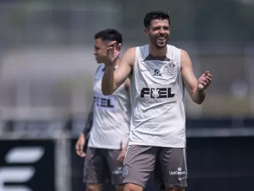 Atacante diz que recusou times da Europa para fechar com Corinthians: 'Me encantei'