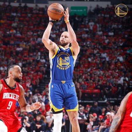 Stephen Curry anotou 31 pontos na vitória de Golden State sobre Houston nos playoffs da NBA Stephen Curry anotou 31 pontos na vitória de Golden State sobre Houston nos playoffs da NBA