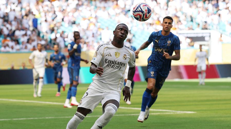 Vinícius Júnior em ação durante jogo entre Real Madrid e Al-Hilal pelo Mundial de Clubes - Hannah McKay/REUTERS