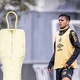 Santos vê sondagens e tenta evitar saída de graça de Menino da Vila