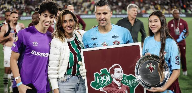 Recorde de Fábio e superação após saída conturbada do Cruzeiro.