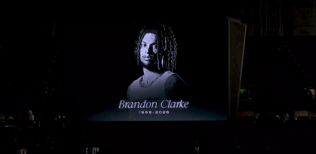 Jogo da NBA tem homenagens para Brandon Clarke e Jason Collins; veja
