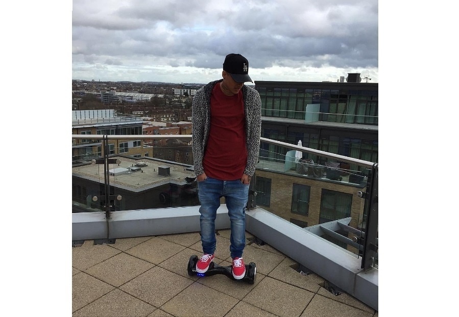 Estilo puro! Com tatuagens e roupas exóticas, ex-Flu causa na internet - Reprodução/Instagram