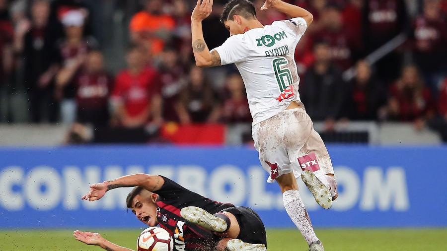 Atlético Paranaense e Fluminense mostraram como é possível ter partidas disputadas sem simulações ou atos de indisciplina desnecessários - Heuler Andrey/AFP