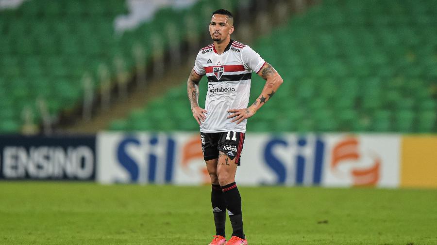Luciano, atacante do São Paulo, no jogo contra o Fluminense, no Maracanã - Thiago Ribeiro/Agif