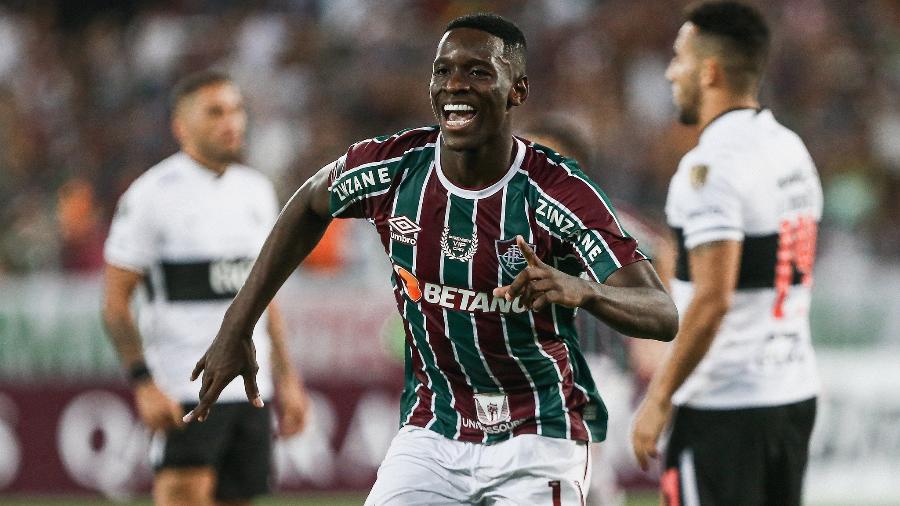 Luiz Henrique, do Fluminense, comemora gol marcado contra o Olimpia (PAR), pela Libertadores - Lucas Merçon / Fluminense