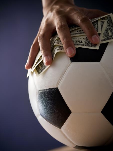 Futebol e dinheiro - Getty Images