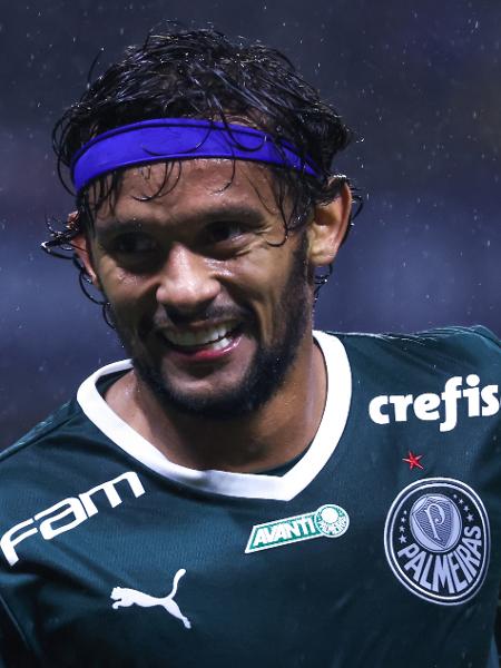 Gustavo Scarpa, do Palmeiras, em jogo contra o Fortaleza pelo Brasileirão - Marcello Zambrana/AGIF