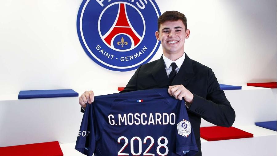 Gabriel Moscardo assinou contrato com o PSG até junho de 2028