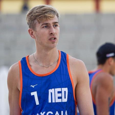  Steven van de Velde da Holanda durante o 6º dia do Beach World Champs Tlaxcala 2023