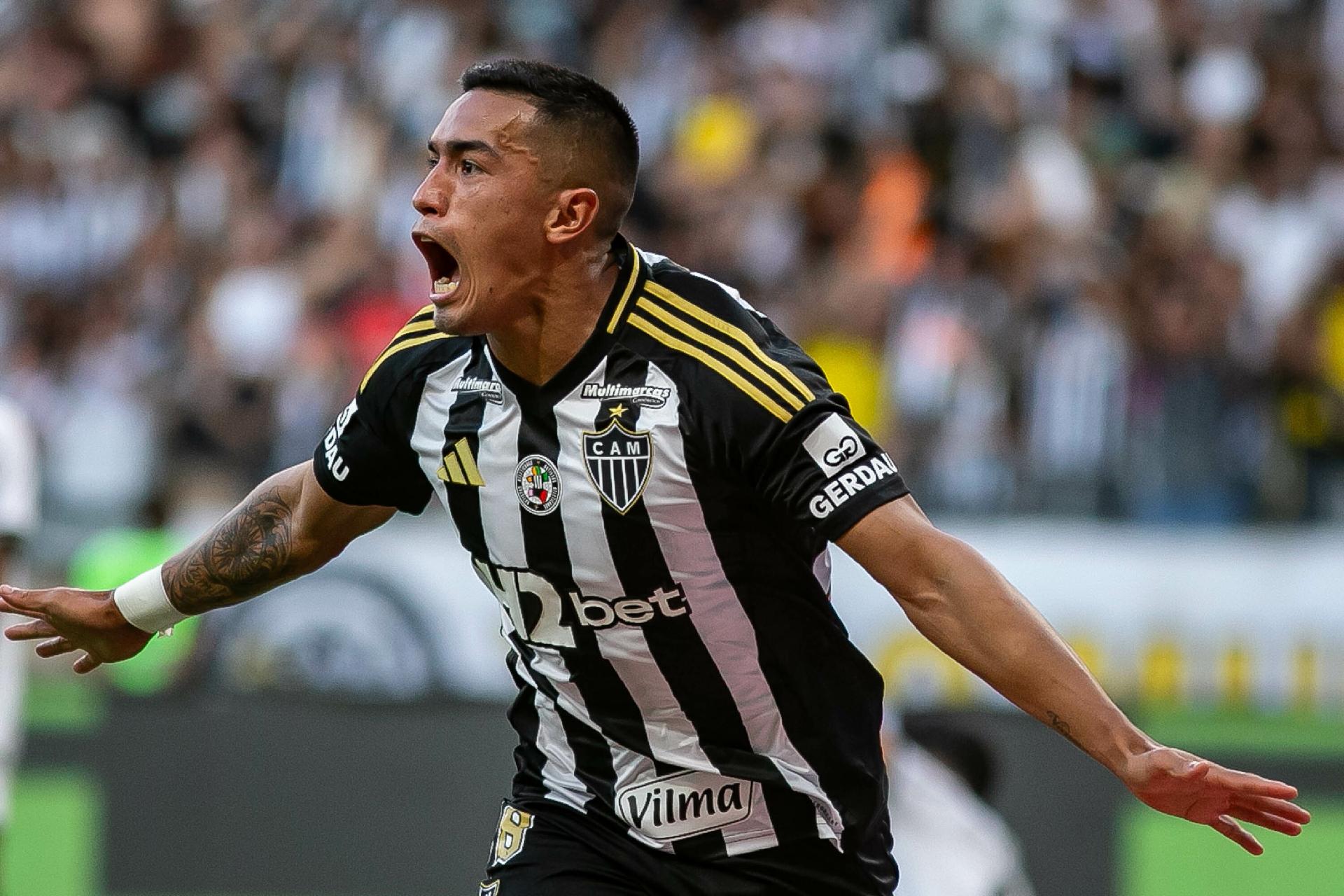 Cuello ao marcar o gol do Atlético-MG (Foto: Fernando Moreno/AGIF)