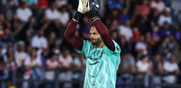 Interesse do Grêmio em Weverton, mas Palmeiras não pretende negociar goleiro.