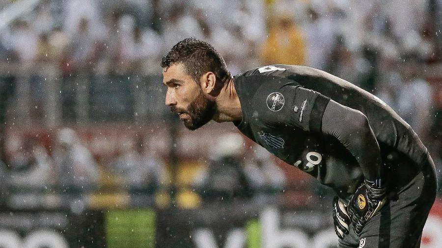 Vanderlei, goleiro do Santos, analisa o jogo contra o Corinthians - Marcello Zambrana/AGIF