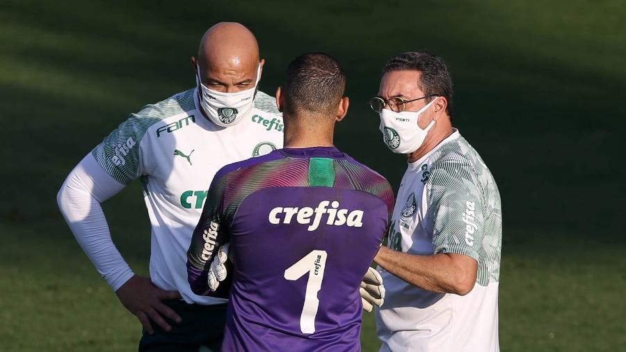 Weverton, o preparador Rogério Godoy e Vanderlei Luxemburgo no Palmeiras - Cesar Greco/Ag. Palmeiras