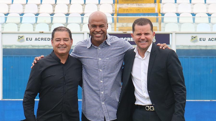 Marcos Assunção como diretor de futebol do Água Santa - Divulgação