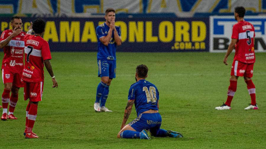 Em alta, Cruzeiro quer reescrever história contra carrasco dos últimos anos