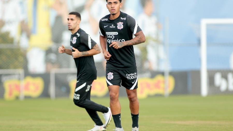 Du Queiroz foi um dos convocados por Sylvinho para o treinamento desta tarde no CT Joaquim Grava  - Rodrigo Coca/ Ag. Corinthians