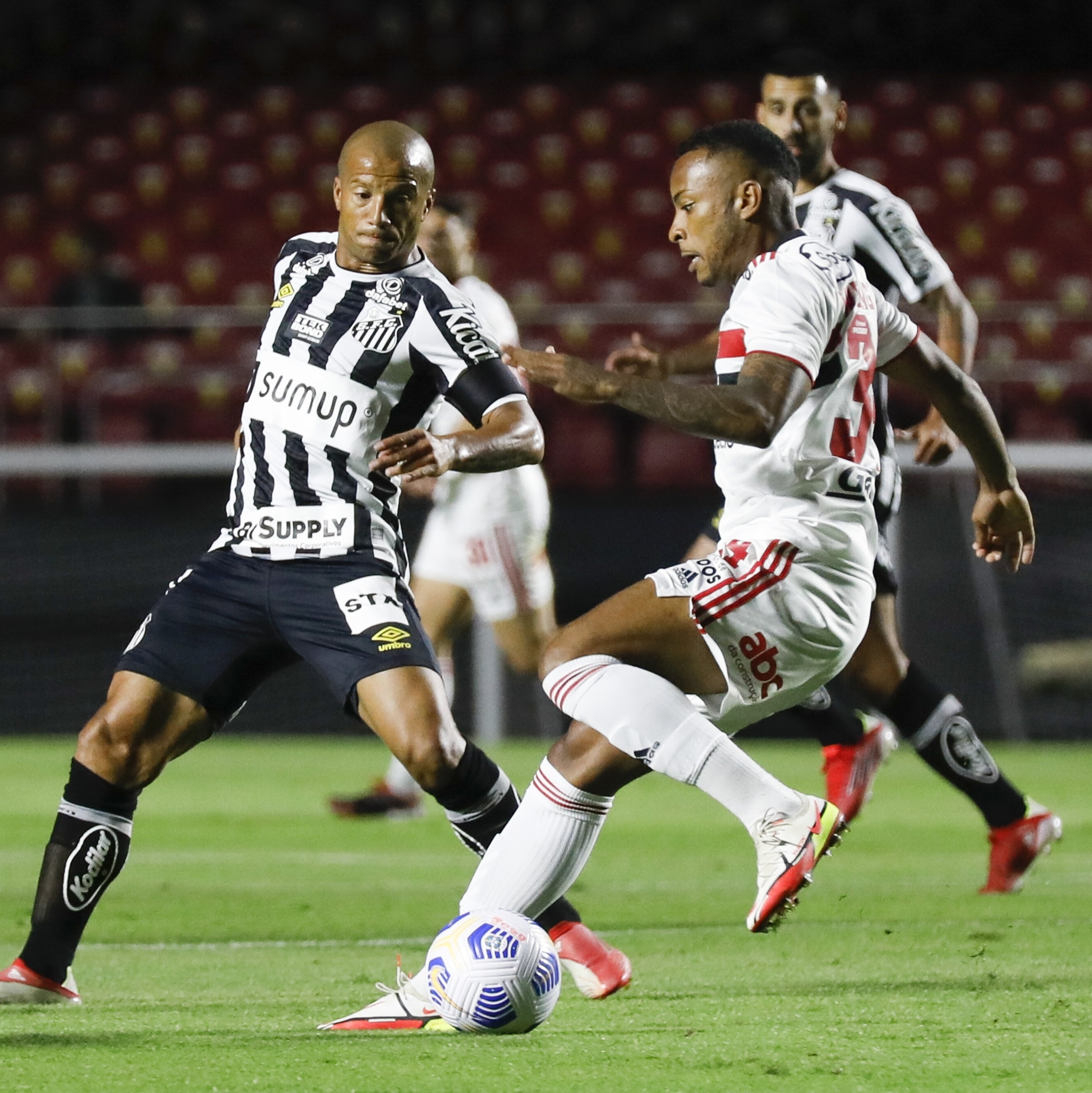 Zona10 - Empate com o São Paulo mantém pressão do Santos no Z-4