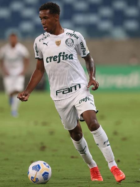Kevin, atacante do Palmeiras, em sua estreia pelo profissional, contra o Cuiabá