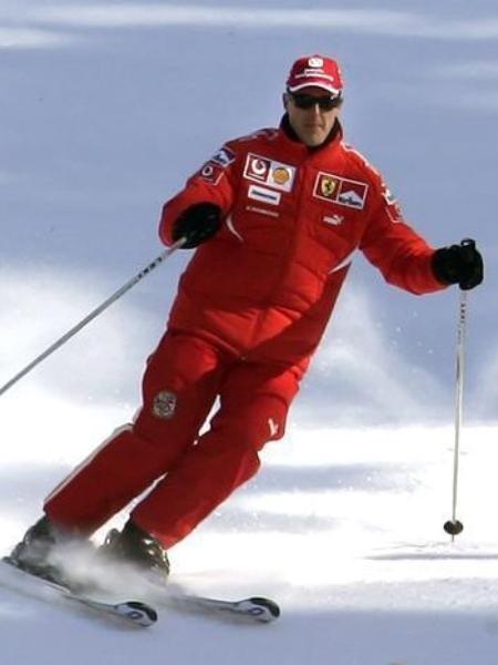 Michael Schumacher era fã de esqui há muitos anos, mas em 2013 sofreu acidente que o deixou paralisado - REUTERS/Alessandro Bianchi