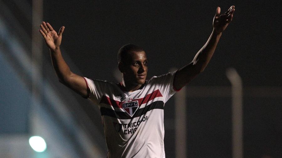 Luizão, zagueiro do São Paulo, durante partida da Copinha - Miguel SCHINCARIOL/São Paulo FC
